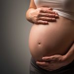 Zabiegi pielęgnacyjne dedykowane kobietom w ciąży
