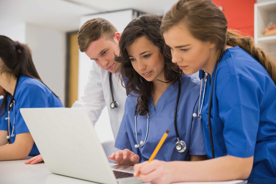 Studia podyplomowe z zakresu medycyny – dla pielęgniarek i nie tylko…