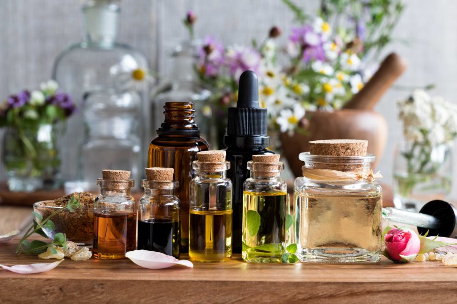 Moc olejków eterycznych w walce z drobnoustrojami w produktach kosmetycznych